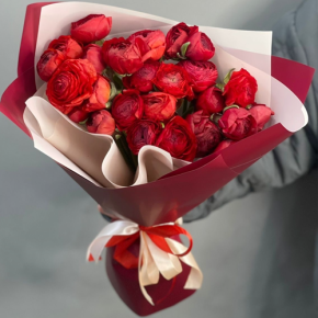 Букет из 21 красного ранункулюса в Долгопрудном