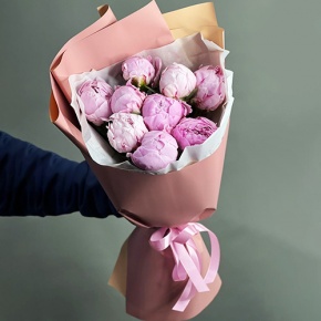 Букет из 9 розовых пионов Сара Бернар в Долгопрудном
