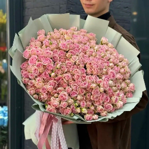 Букет из 101  нежно -розовой кустовой розы (70 см) в Долгопрудном
