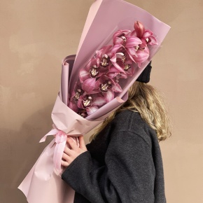 Букет из розовой орхидеи в Долгопрудном