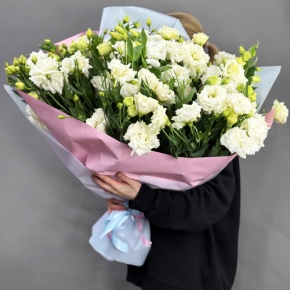 Букет "Изысканность" из 31 белой эустомы в Долгопрудном
