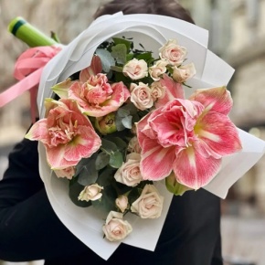 Букет "Анель" из амариллисов и кустовых роз в Долгопрудном