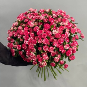 Букет из 31 кустовой розы Фаерворкс (60 см) в Долгопрудном