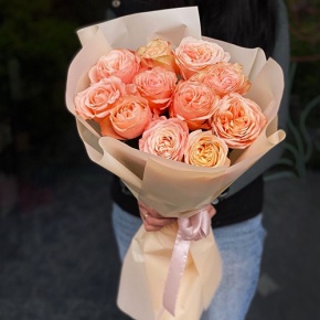 Букет из 11 пионовидных роз Эквадор сорта Кахала (60см) в Долгопрудном