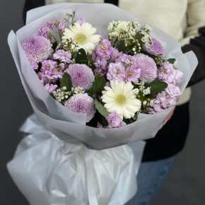 Букет "Мечты сбываются" из хризантем Момоко, ароматных маттиол, хамелациума и гербер в Долгопрудном