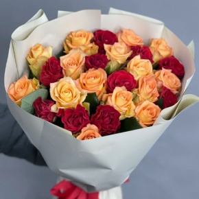 Букет "Прайм" из 25 роз Оранж и Эль Торо (50 см) в Долгопрудном