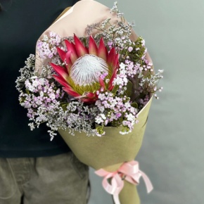 Букет из хамелациума, лимонниума и протеи в Долгопрудном