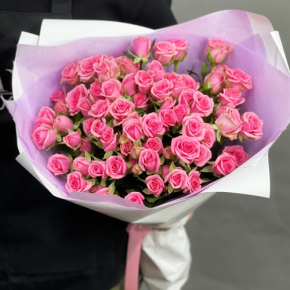 Букет "Рассвет принцессы" из 15 кустовых роз (50 см) в Долгопрудном