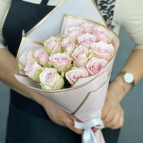 Букет из 15 пудровых роз Кения (40 см) в Долгопрудном