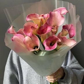 Букет из 13 нежных калл в Долгопрудном