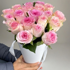 Букет из 21 розы Кения в конусе в Долгопрудном