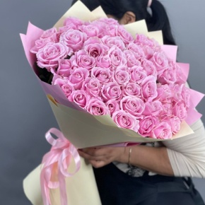 Букет из 51 пастельной розы Аваланж (60 см) в Долгопрудном