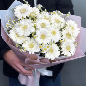 Нежный букет из гербер и ромашек в Долгопрудном