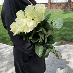 Букет из 9 белых роз (70 см) в Долгопрудном