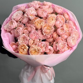 Букет из 35 кустовых пионовидных роз Джульетта (60 см) в Долгопрудном