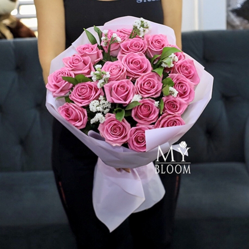 Букет из 21 розовой розы Аква (50 см) в Долгопрудном