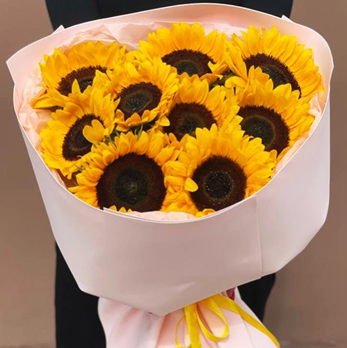Букет "Солнечный рассвет" из 9 подсолнухов в Долгопрудном